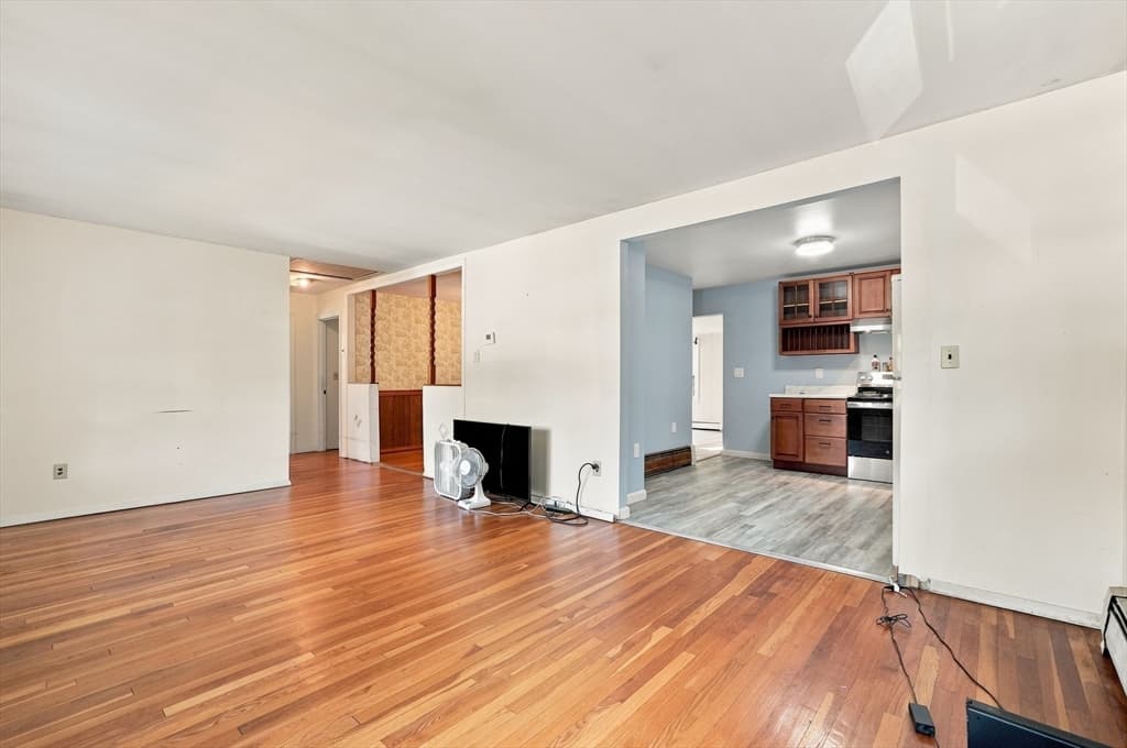 44 Winnifred Rd, Brockton MA 02301 photo 3