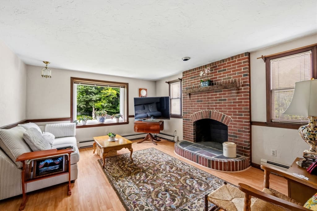 17 Woodlawn Ave, Holbrook MA 02343 photo 7