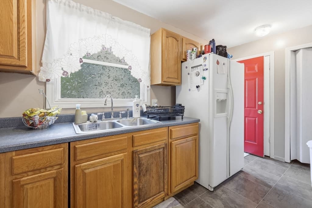 104-106 Quincy St, Springfield MA 01109 photo 22