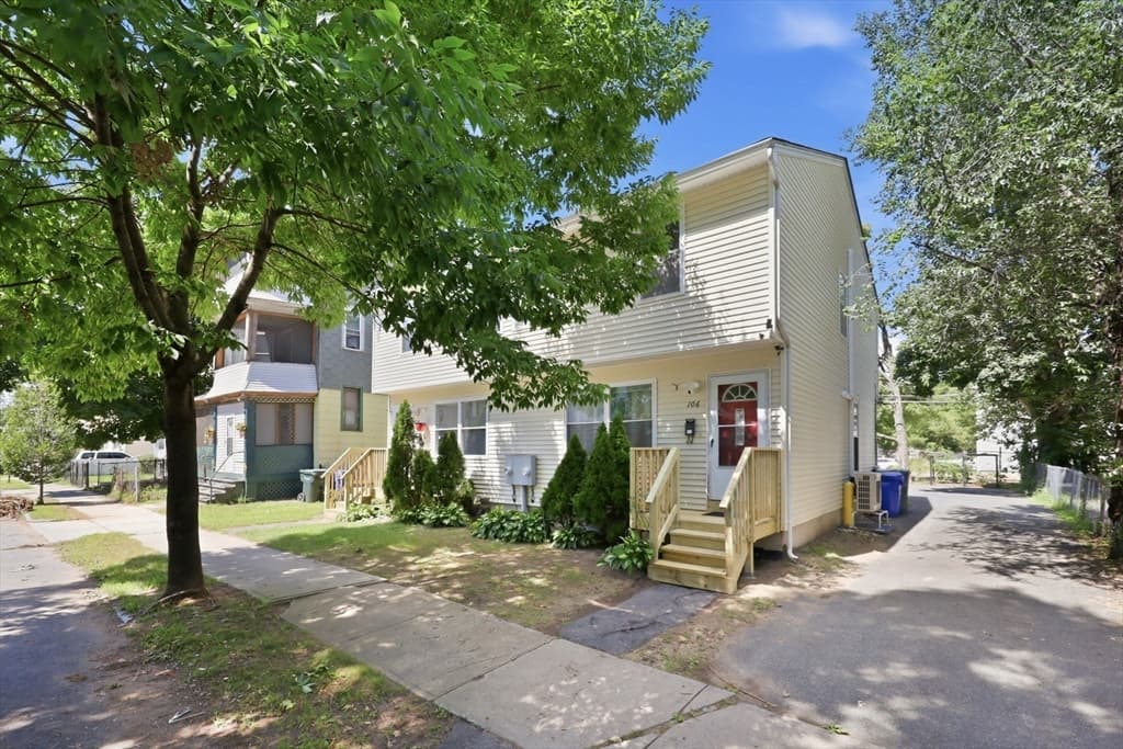 104-106 Quincy St, Springfield MA 01109 photo 41