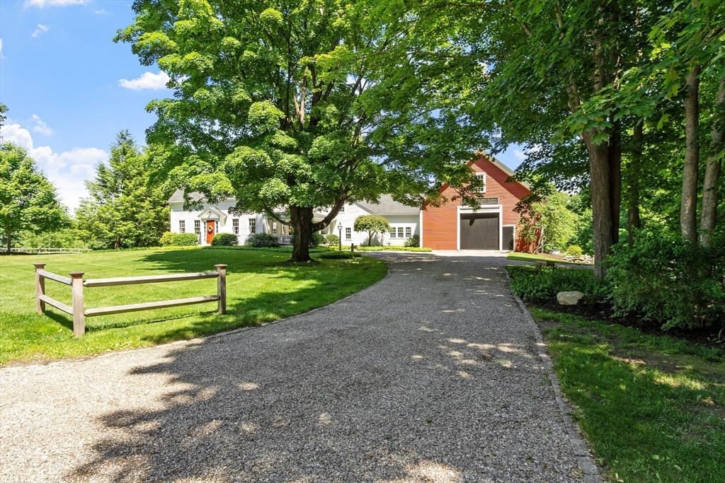 827 Hill Rd, Boxborough MA 01719
