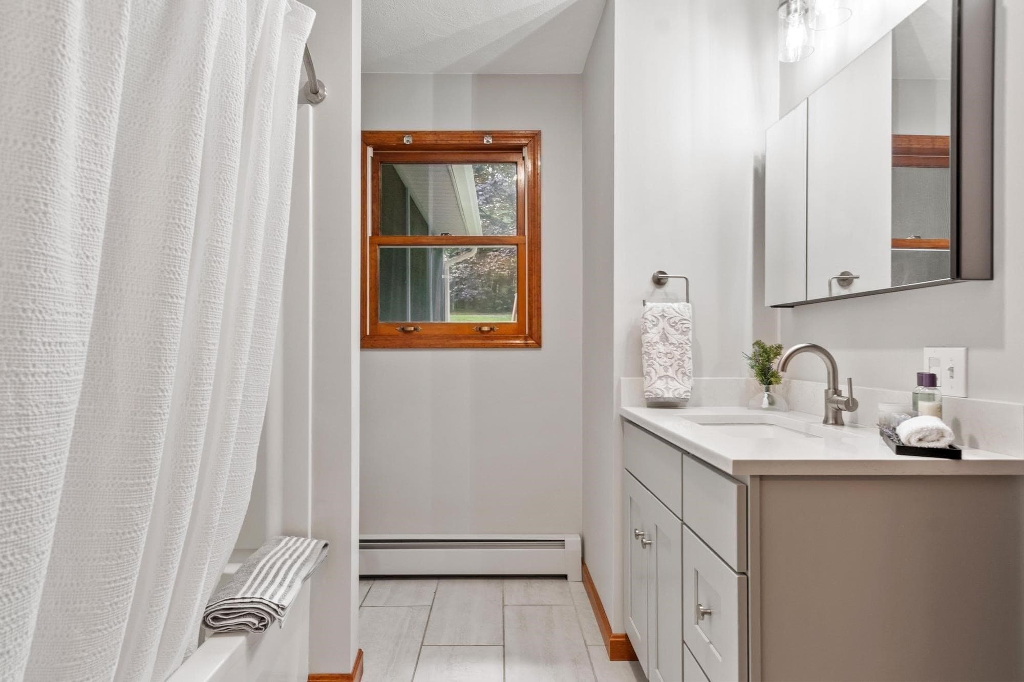 Single Family Residence at 44 W Brookfield Rd, North Brookfield MA 01535, North Brookfield, photo 12 of 36