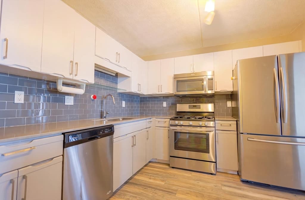 200 Cove Way # 1002, Quincy MA 02169 photo 7