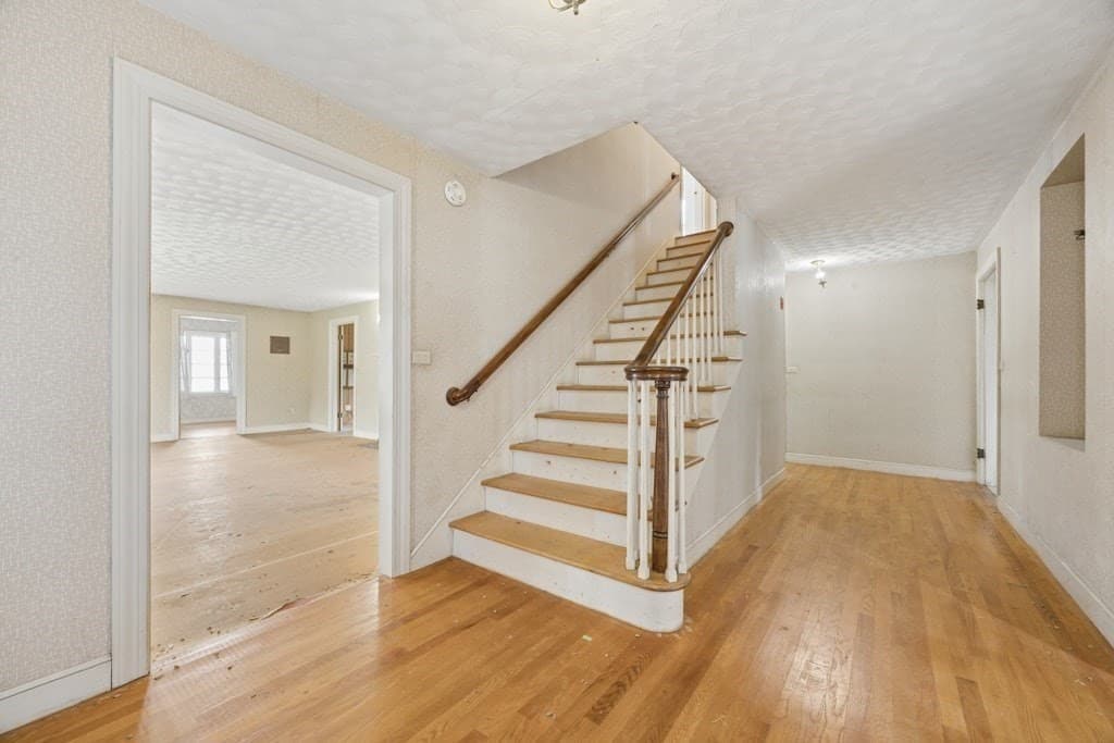 95 Shrewsbury Street, West Boylston MA 01583 photo 3