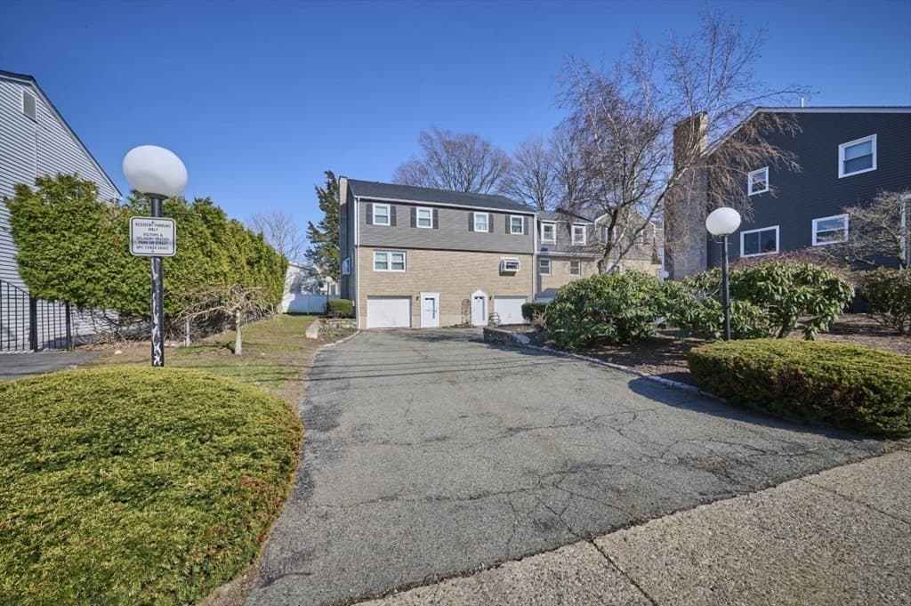 9 Circuit Ln # 9, Watertown MA 02472 photo 17