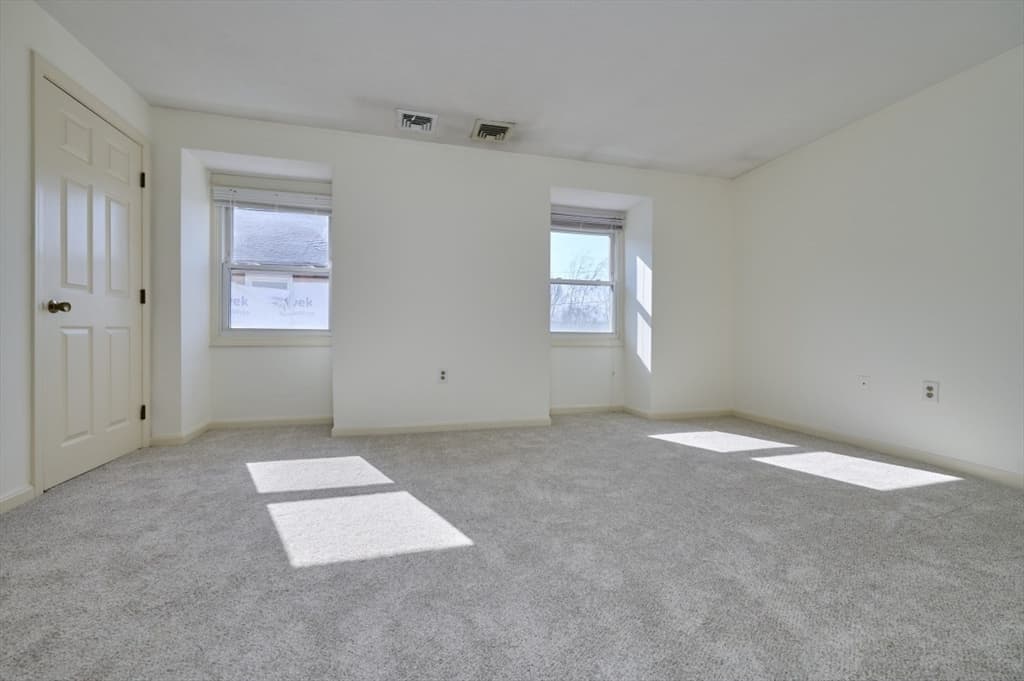 9 Circuit Ln # 9, Watertown MA 02472 photo 15