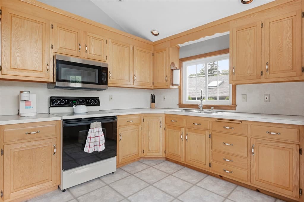 4 Shore Ln, Holland MA 01521 photo 5