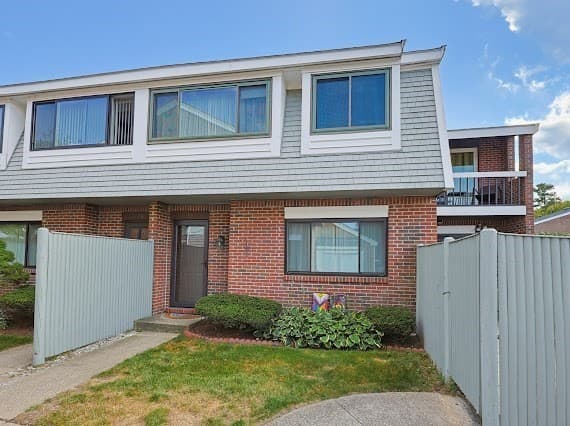 93 Rosewood Dr # 93, Stoughton MA 02072