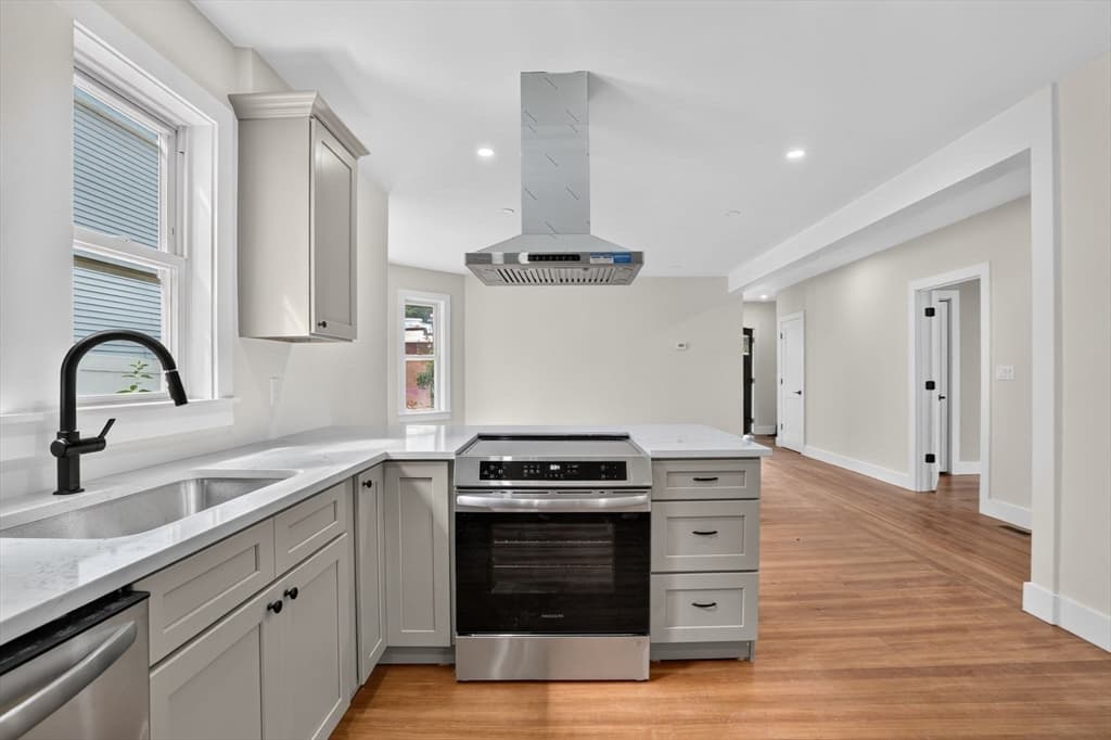 41-43 Elmdale St, Boston MA 02122 photo 3