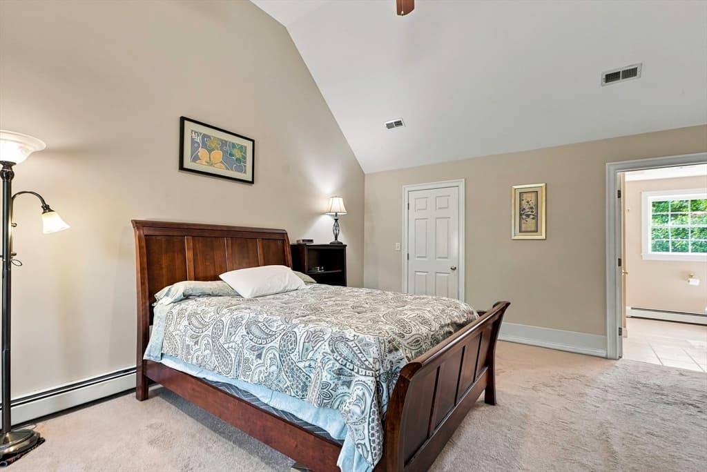 161 South St, Upton MA 01568 photo 24