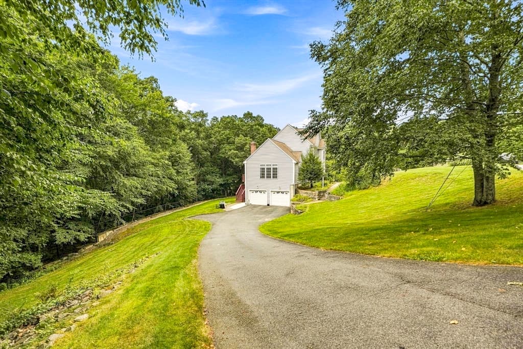 161 South St, Upton MA 01568 photo 38