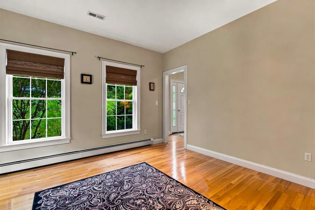161 South St, Upton MA 01568 photo 18
