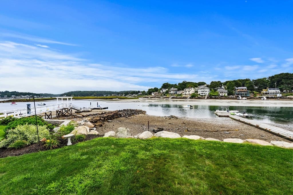 13 Riverside Rd, Gloucester MA 01930 photo 3