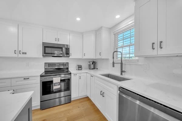 35 Holbrook Ave, Wellfleet MA 02667 photo 4