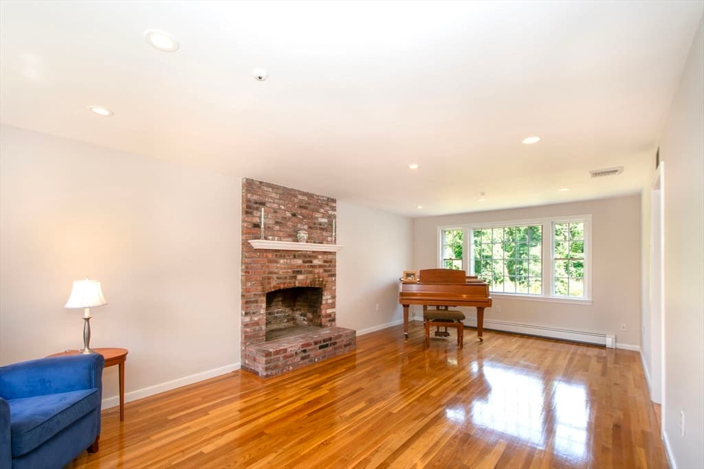39 Ledgewood Dr, Cohasset MA 02025 photo 5