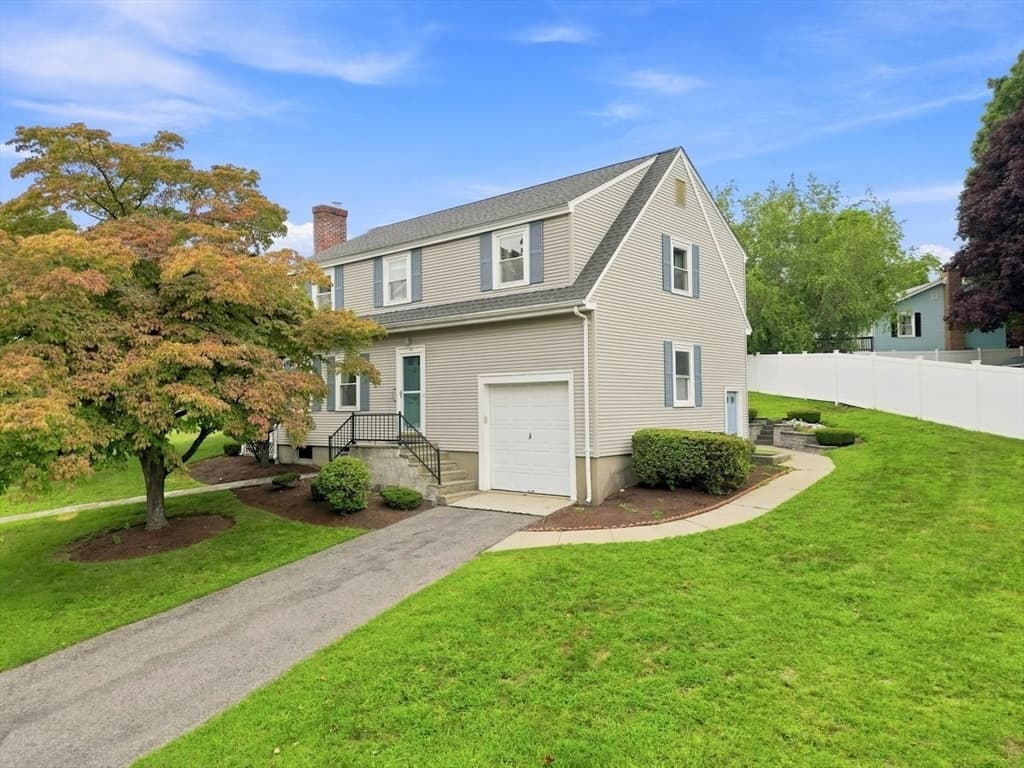 30 Manor Road, Waltham MA 02453 photo 2