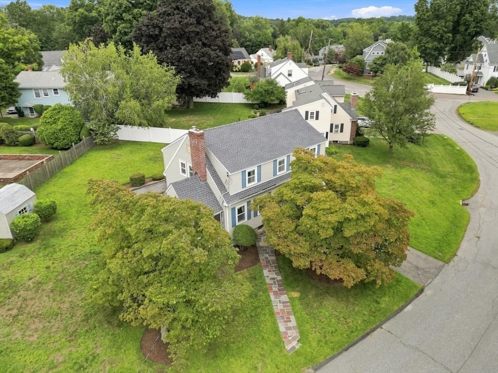30 Manor Road, Waltham MA 02453 photo 3