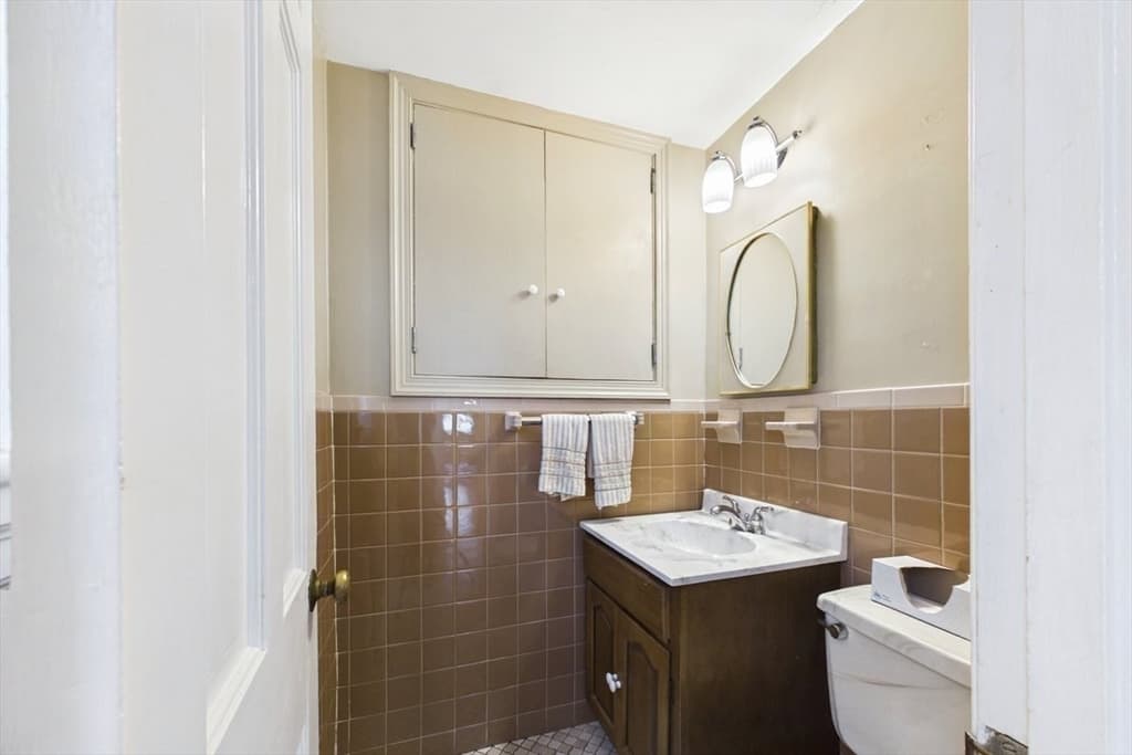 30 Manor Road, Waltham MA 02453 photo 20