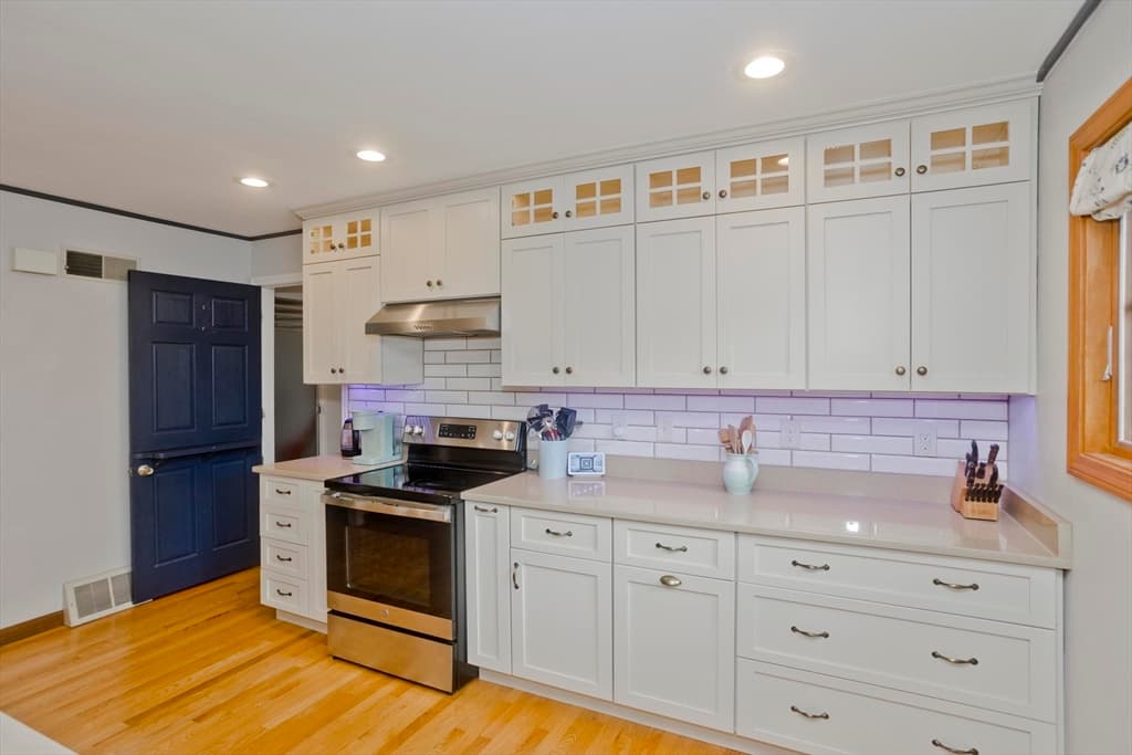 7 Woodland Rd, Westfield MA 01085 photo 6