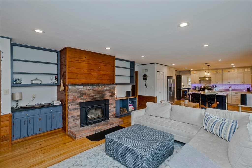 7 Woodland Rd, Westfield MA 01085 photo 14