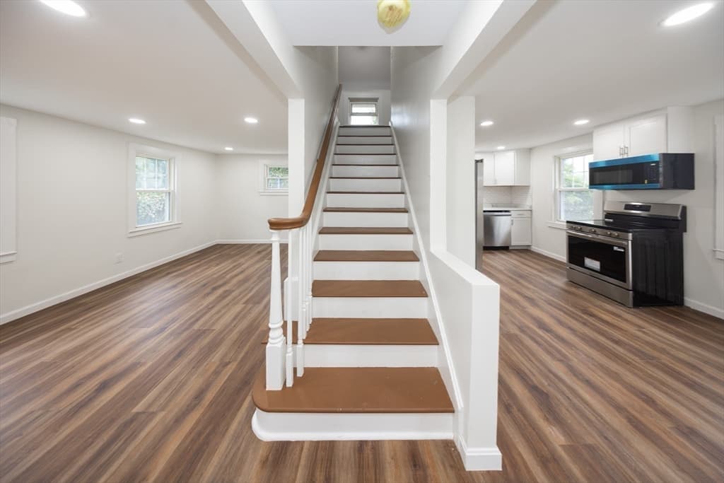 101 Ararat Street, Worcester MA 01606 photo 2