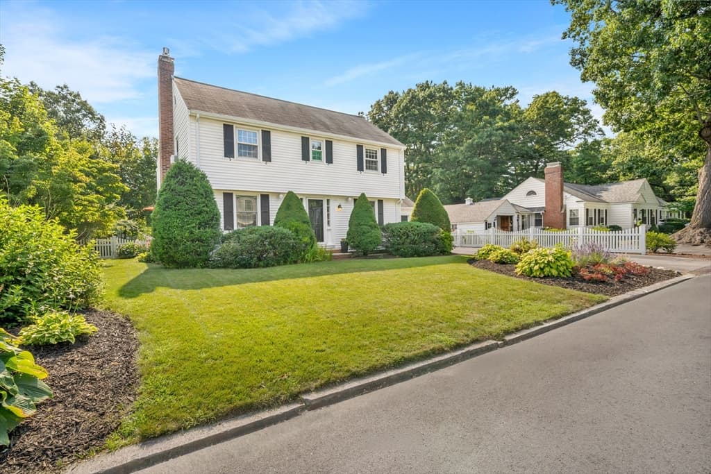 18 Miland Ave, Chelmsford MA 01824