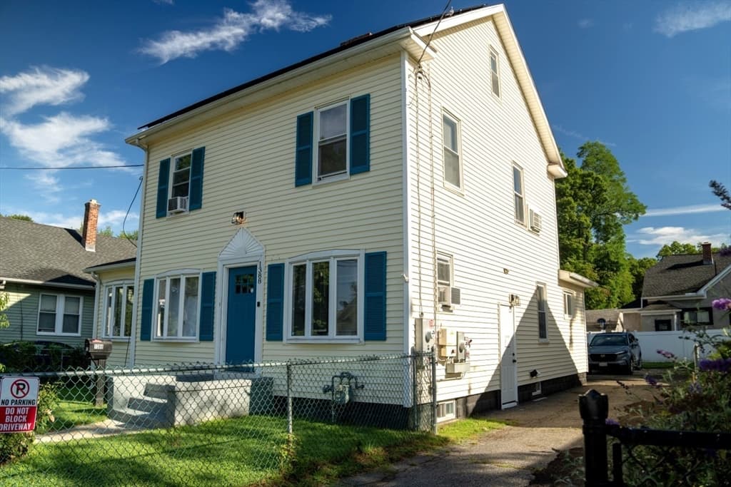 1388 Bay St, Springfield MA 01109 photo 2