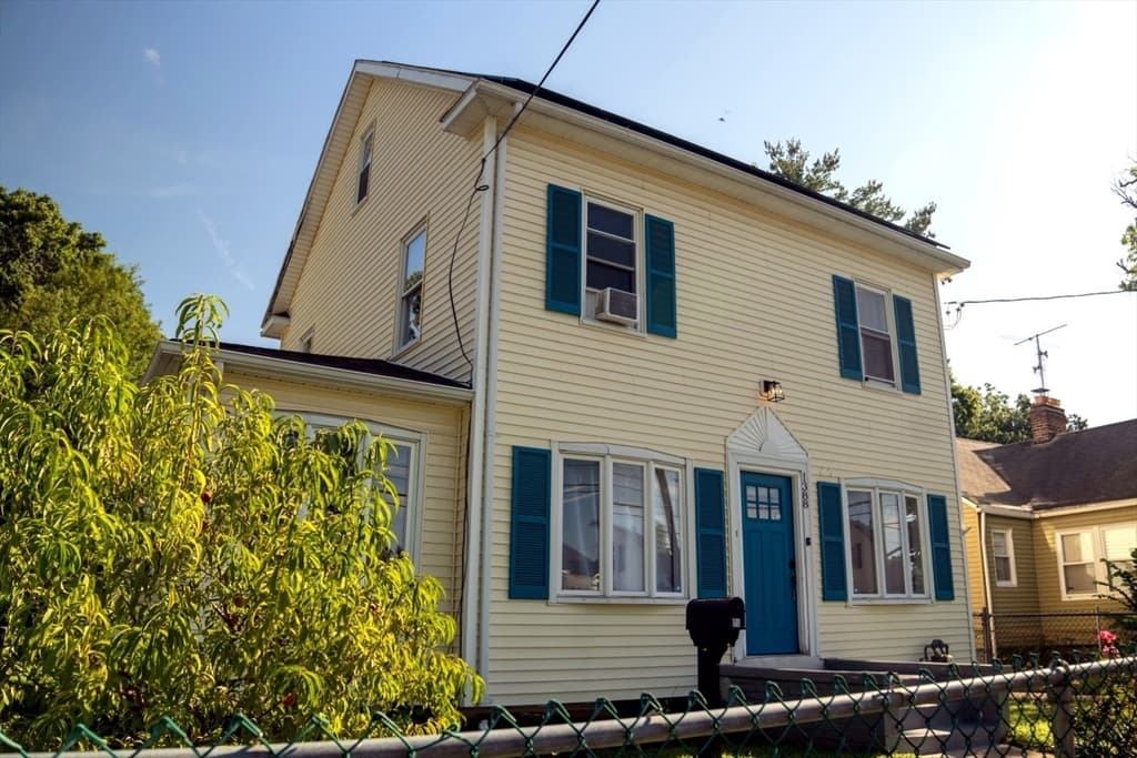 1388 Bay St, Springfield MA 01109 photo 3