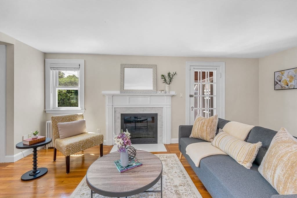 86 Orange Street, Reading MA 01867 photo 2