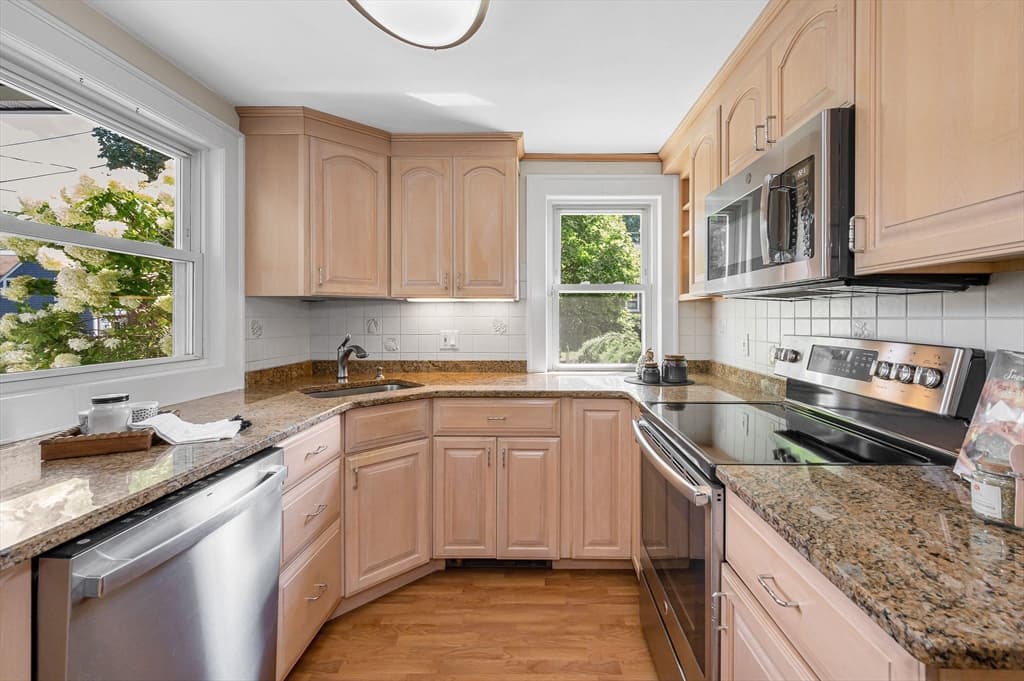 86 Orange Street, Reading MA 01867 photo 11