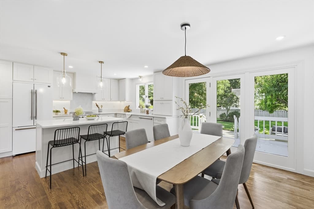 14 Eugene Road, Burlington MA 01803