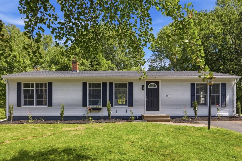 48 Westbrook Rd, South Hadley MA 01075