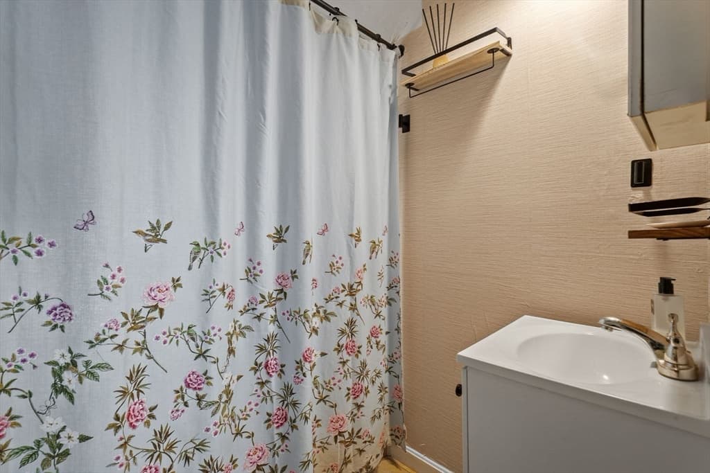 39 Macy St, Quincy MA 02169 photo 17