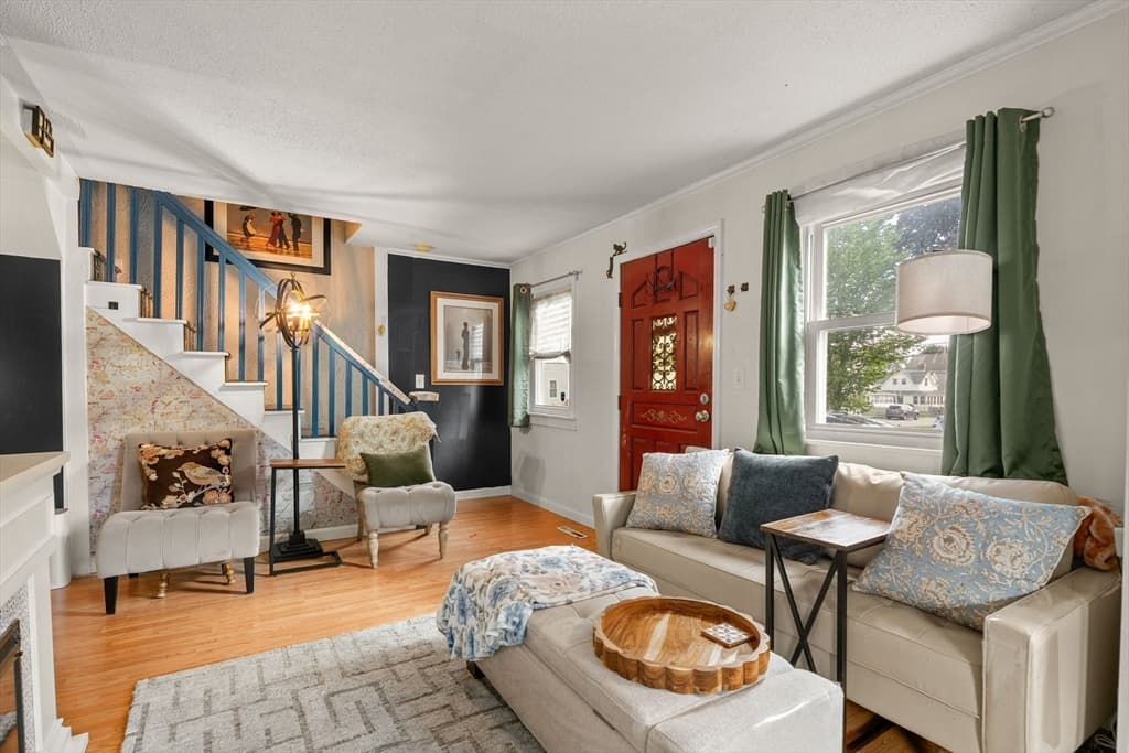 39 Macy St, Quincy MA 02169 photo 4