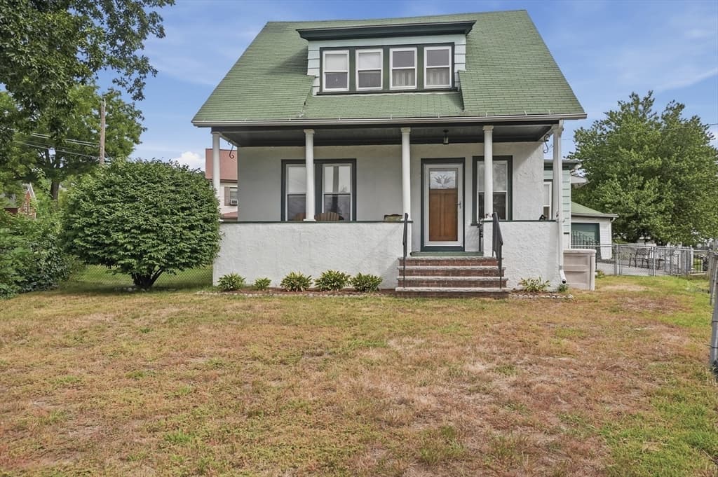 174 Willard Street, Lowell MA 01850