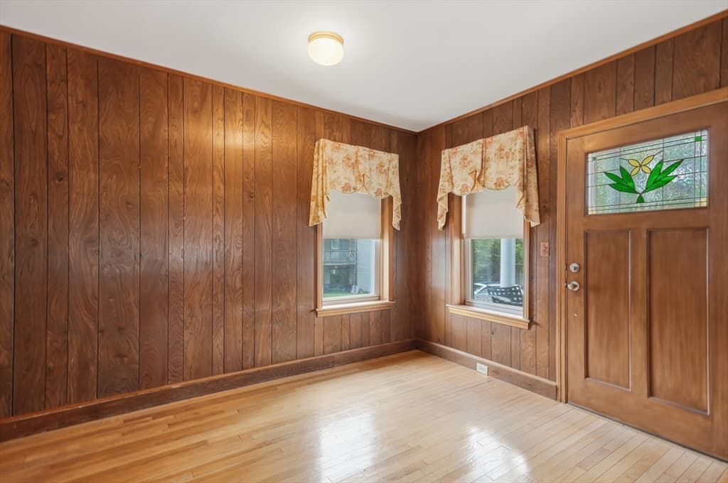174 Willard Street, Lowell MA 01850 photo 5