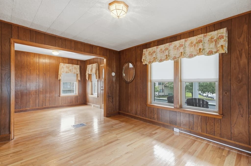 174 Willard Street, Lowell MA 01850 photo 9