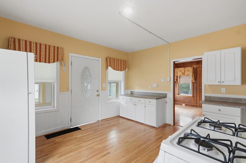 174 Willard Street, Lowell MA 01850 photo 11