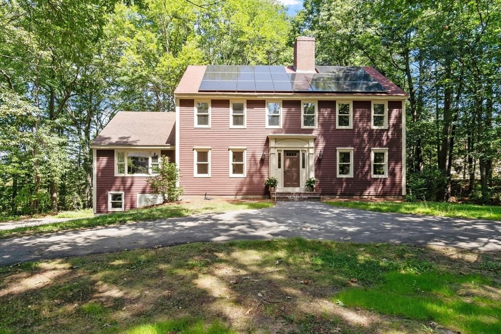 75 Elmwood Rd, Lunenburg MA 01462 photo 2