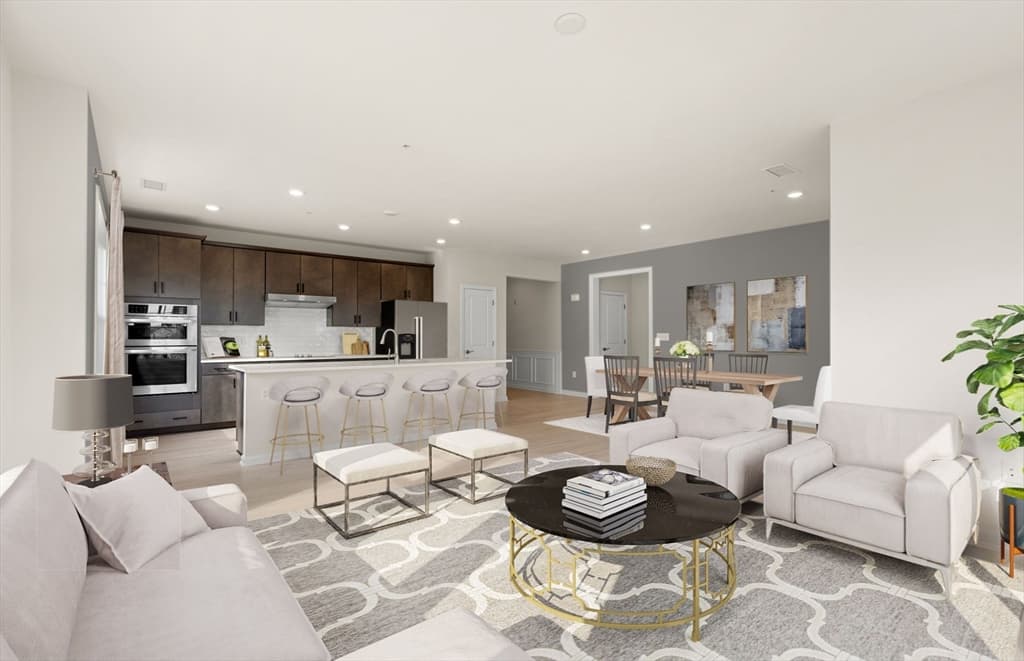 8 Peters Farm Way # 106, Westborough MA 01581