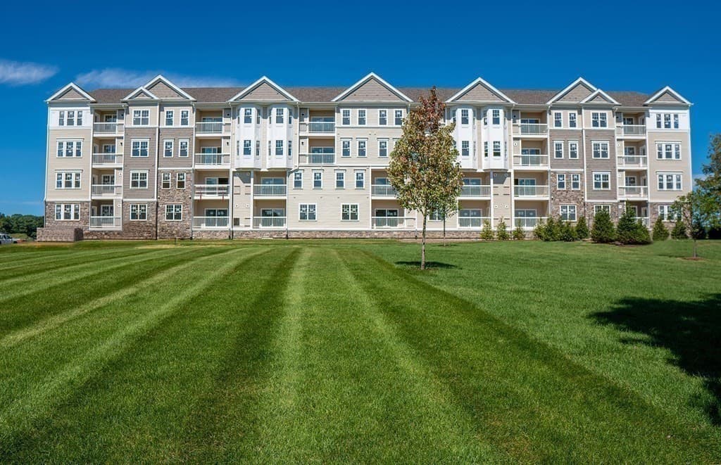 8 Peters Farm Way # 106, Westborough MA 01581 photo 11