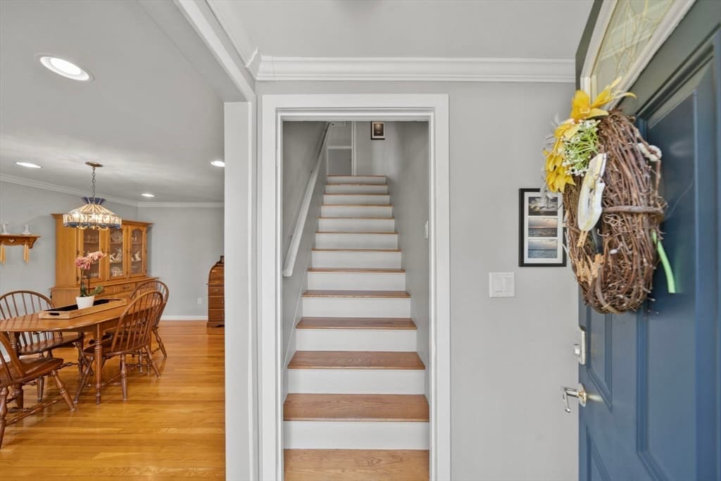 2 Sonrel St, Woburn MA 01801 photo 3