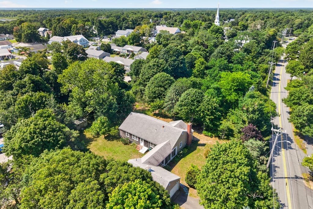 21 Old Colony Rd, Harwich MA 02645 photo 2