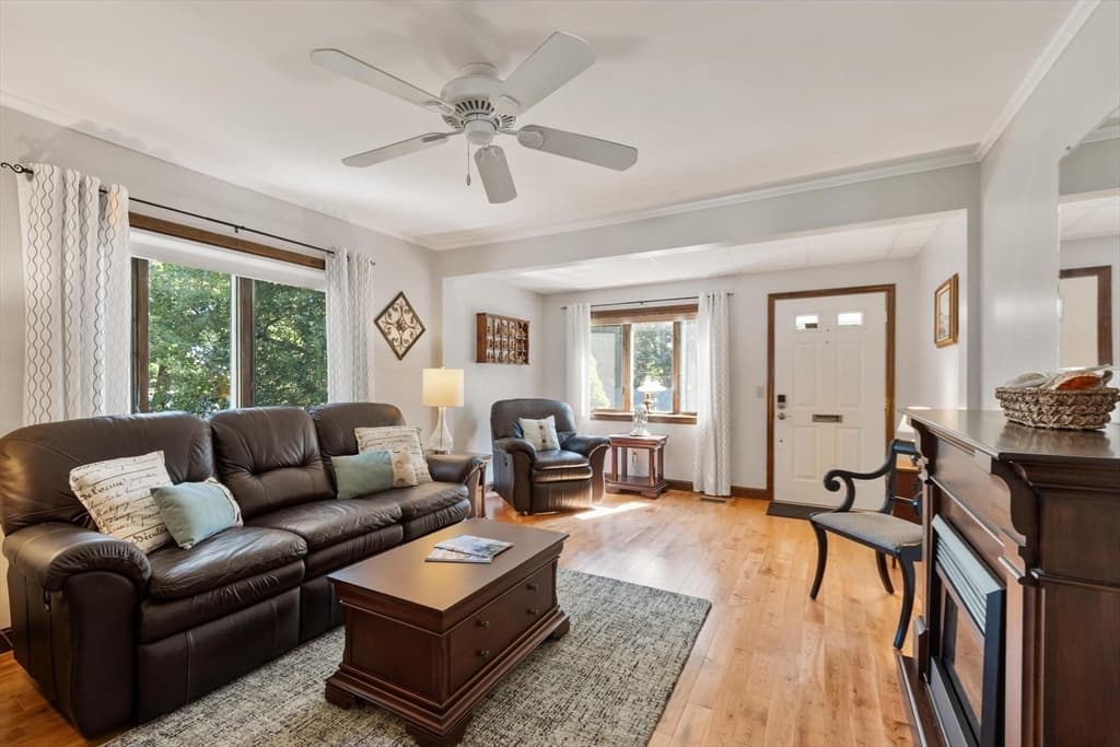 12 Williams Street, Danvers MA 01923 photo 2