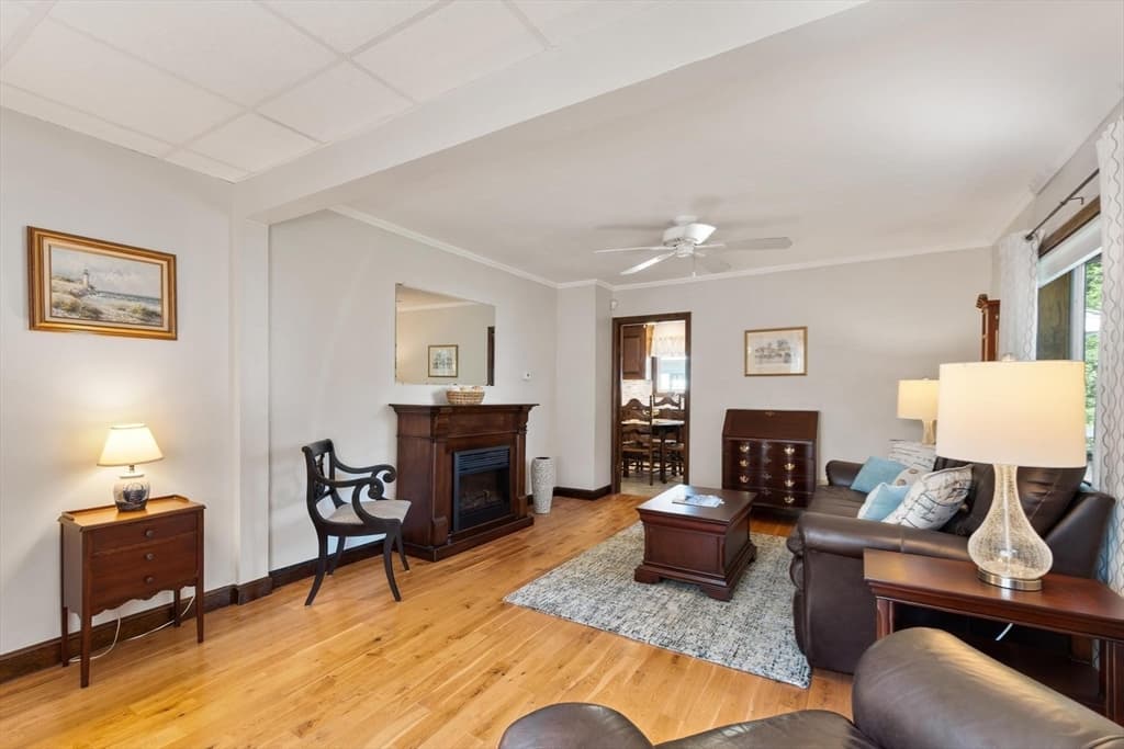 12 Williams Street, Danvers MA 01923 photo 3