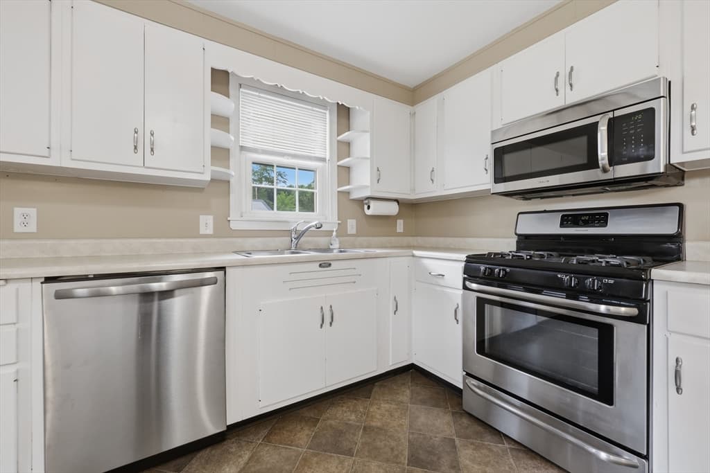 51 Lee Ave., Fitchburg MA 01420 photo 7