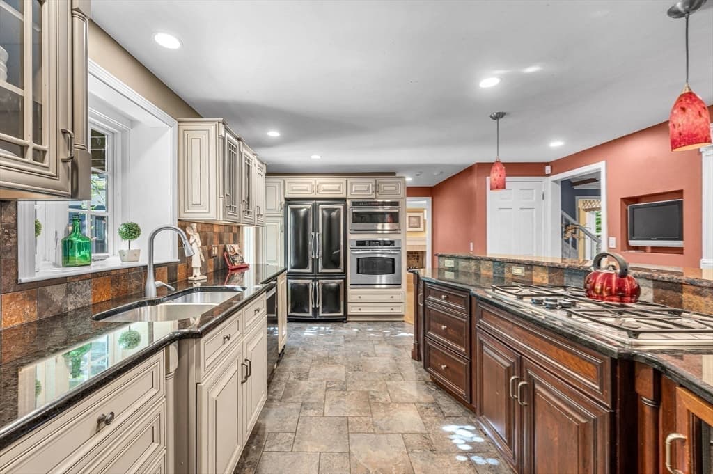 79 Silver Birch Road, Longmeadow MA 01106 photo 16