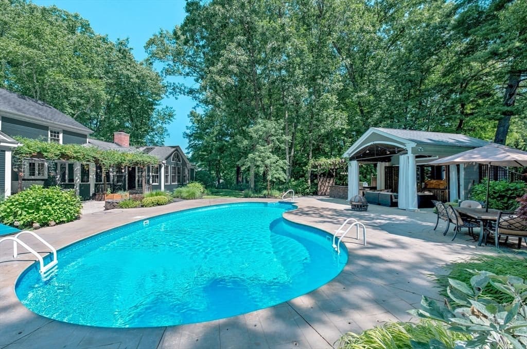 79 Silver Birch Road, Longmeadow MA 01106 photo 3
