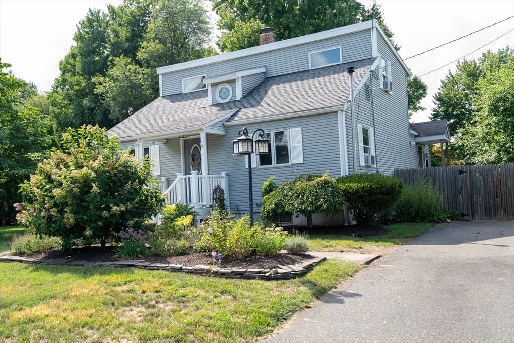 87 Berkshire Dr, Westfield MA 01085 photo 3