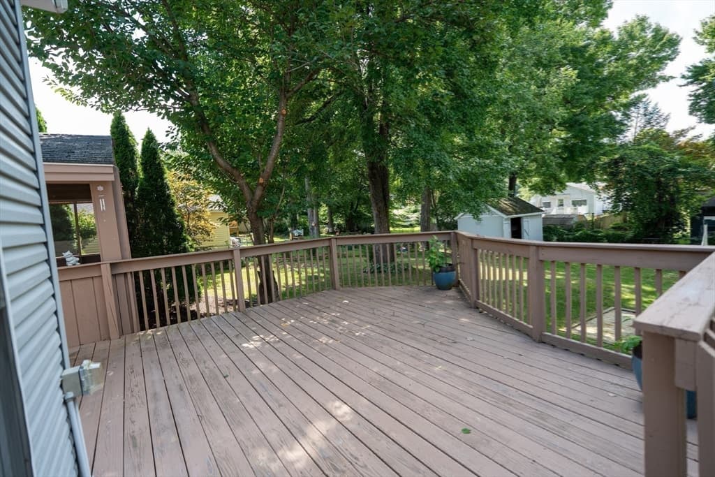 87 Berkshire Dr, Westfield MA 01085 photo 9